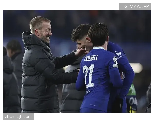 特写:古斯托关键拦截后六十米长传助攻,瞬间改变切尔西攻守态势